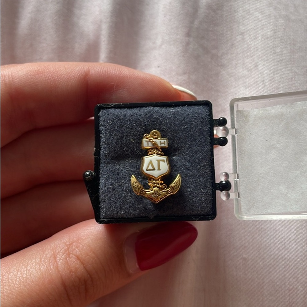 Delta Gamma Sorority Pin/Badge
